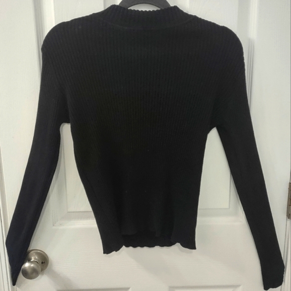 Forever 21+ Plus Sizes Ribbed Mockneck Form Fitted Black Ribbed Sweater Size XL - Picture 4 of 4